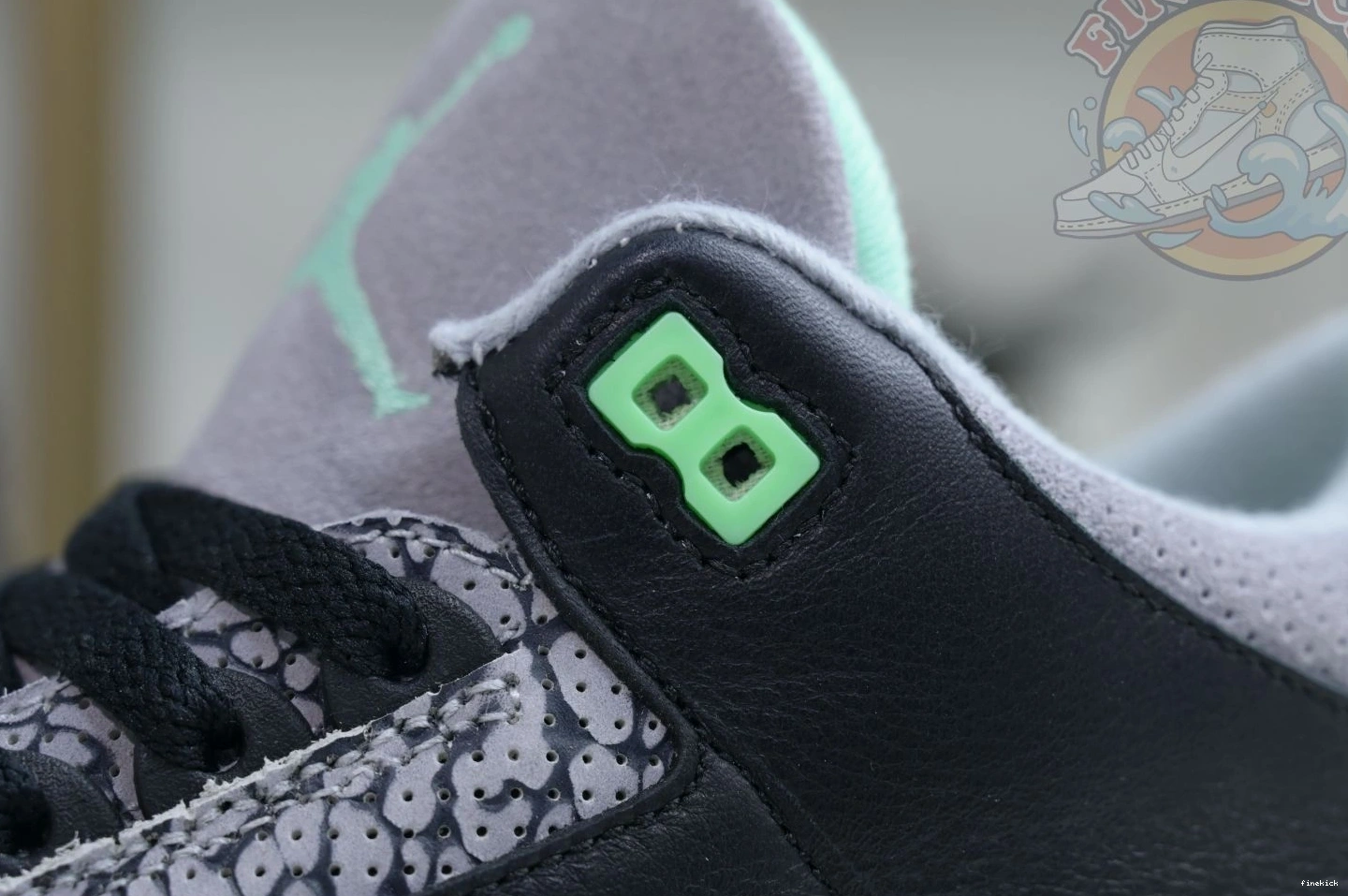 3 Glow Air Green Jordan 0302